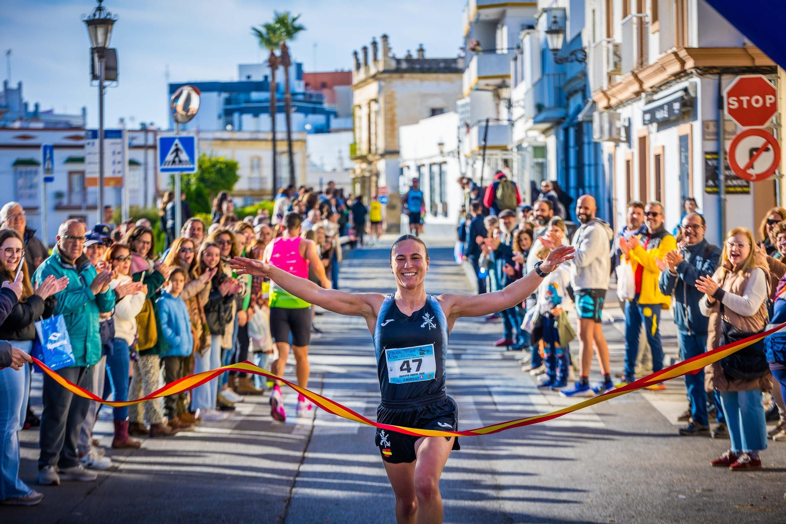 Gran ambiente en la Carrera Solidaria de la Divina Pastora en San Fernando