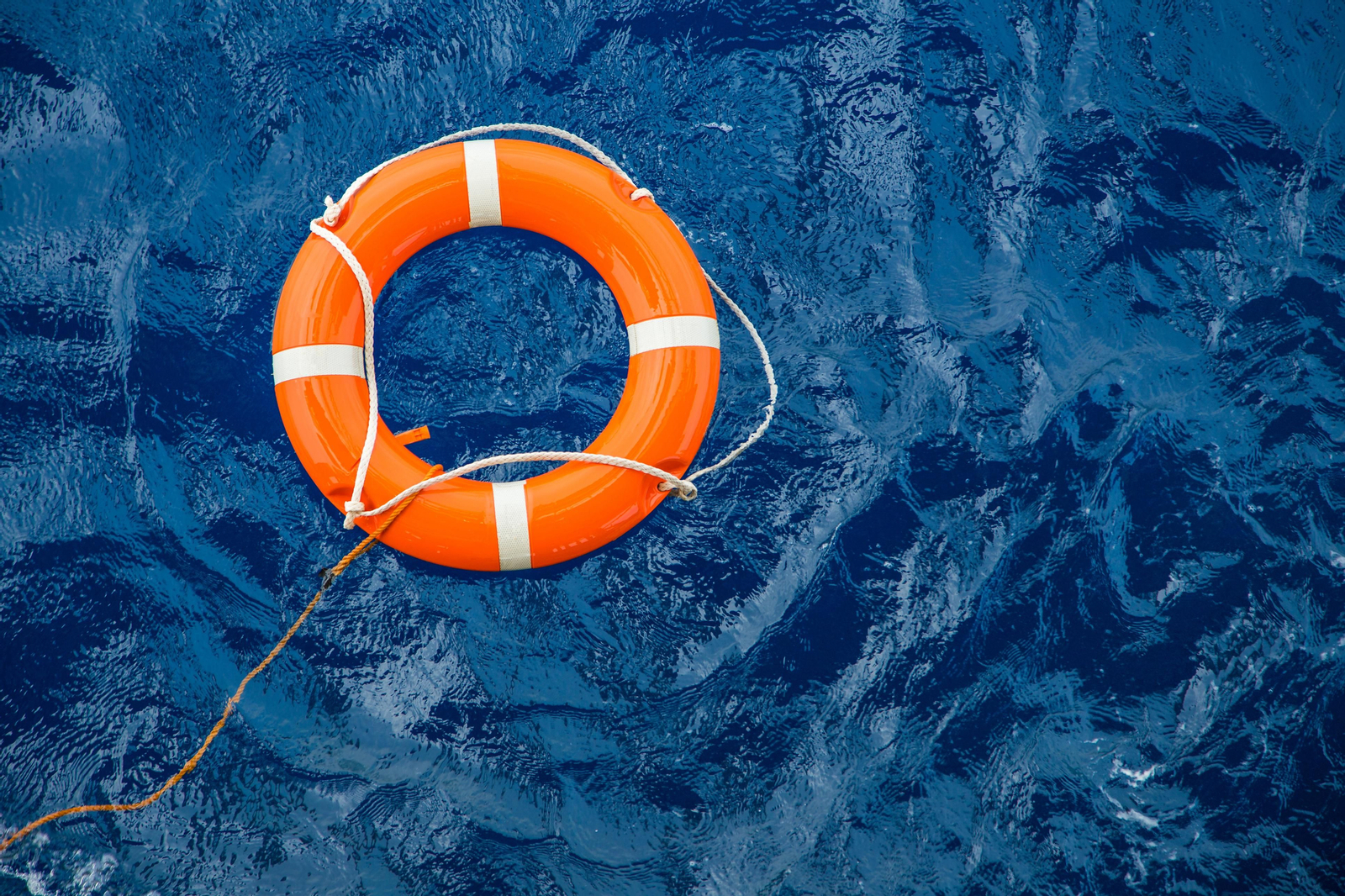 Los 10 mandamientos para evitar el ahogamiento de niños en playas y piscinas
