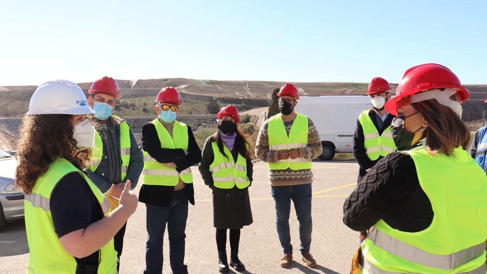 Los miembros de la corporación recibieron las explicaciones de los técnicos de Biouniversal