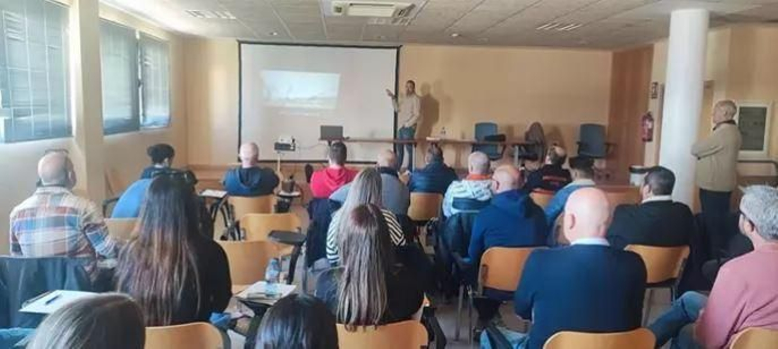 Agentes de la Guardia Civil en el transcurso del curso sobre terrorismo yihadista. Agentes de la Guardia Civil en el transcurso del curso sobre terrorismo yihadista.