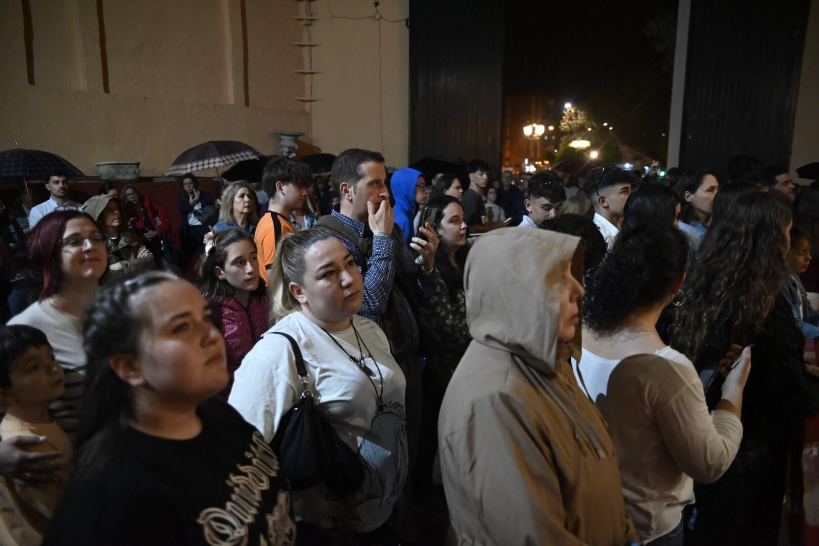 Devoción por los titulares del Rescatado en este Domingo de Ramos en Córdoba, en imágenes