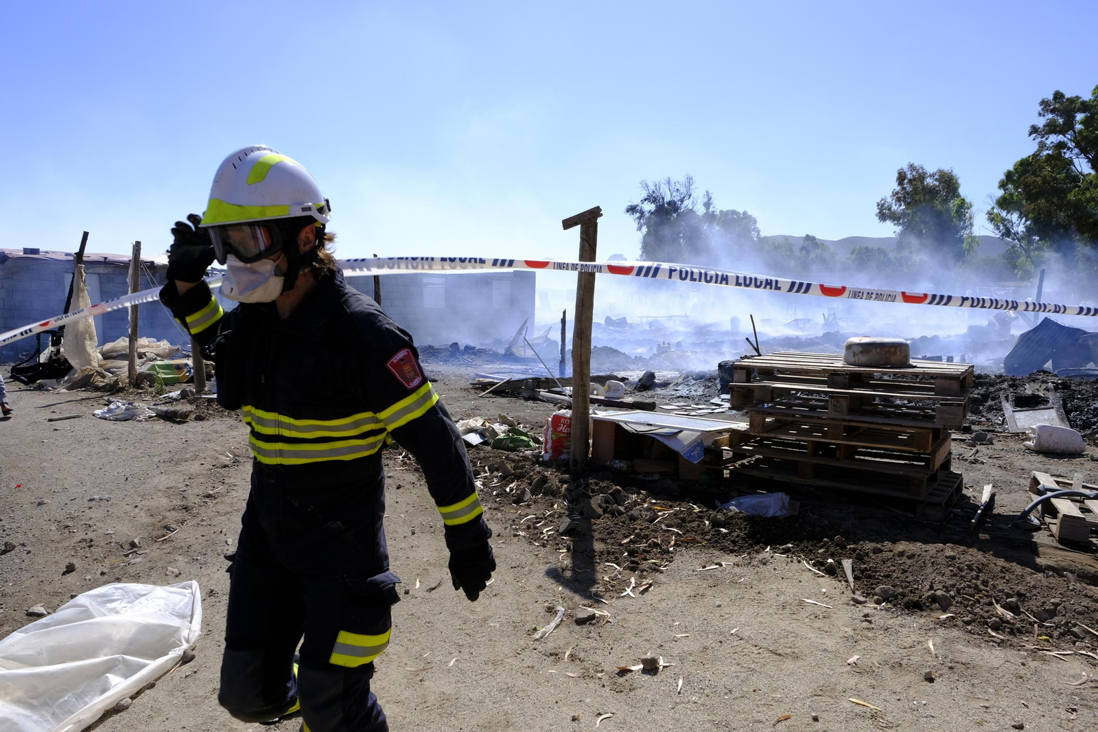 Fotogalería incendio asentamiento de chabolas en Atochares-Níjar (Almería)