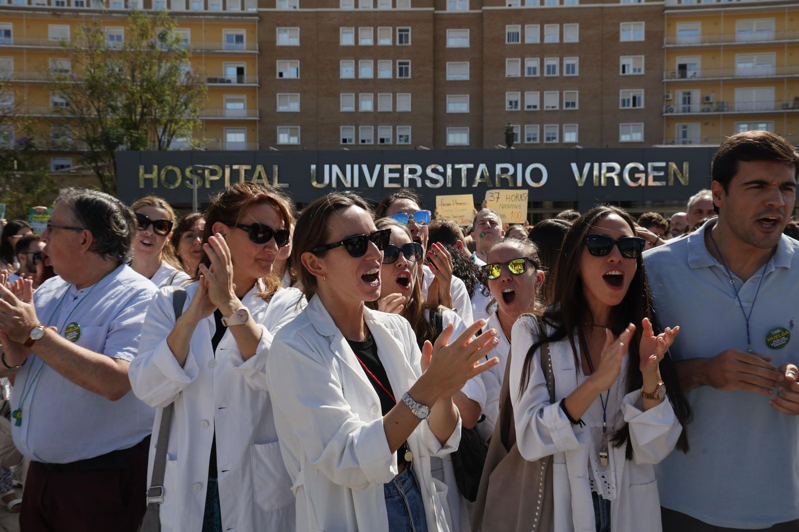 Las imágenes de la manifestación de los médicos sevillanos contra el nuevo estatuto
