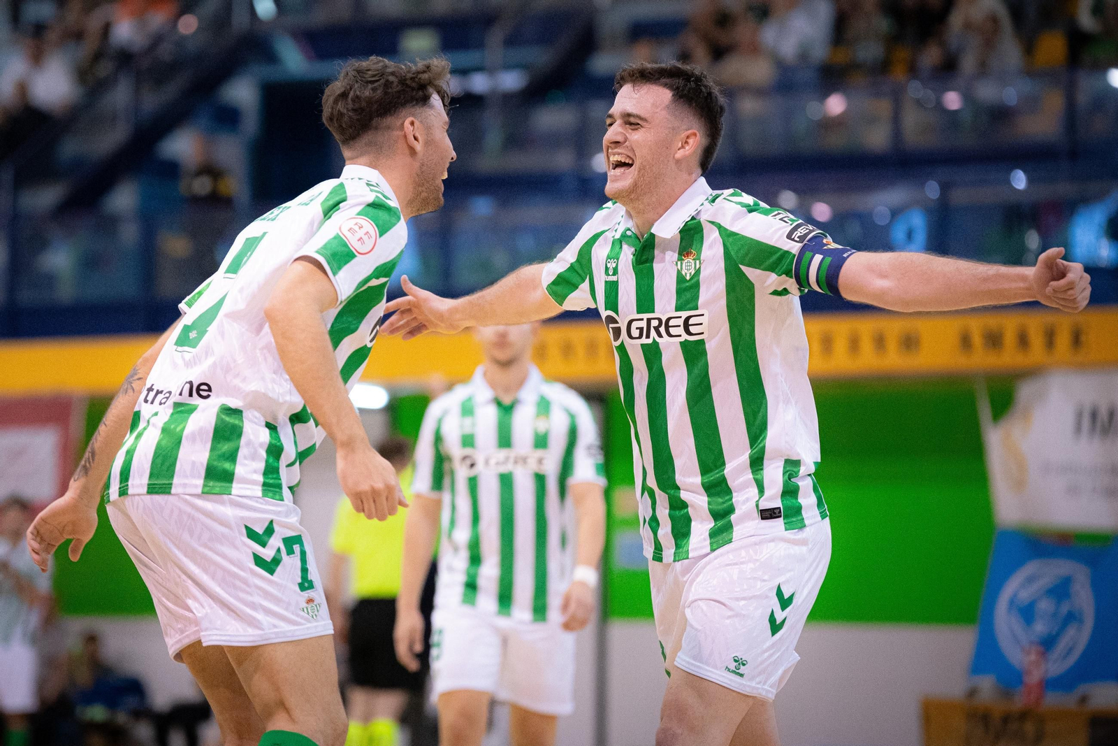 Un homenaje a la corta e intensa trayectoria del Betis Futsal, en imágenes