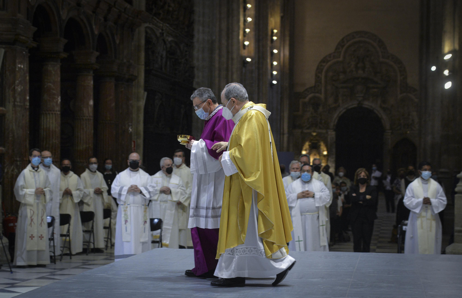 La Misa de despedida de Monseñor Asenjo, en imágenes