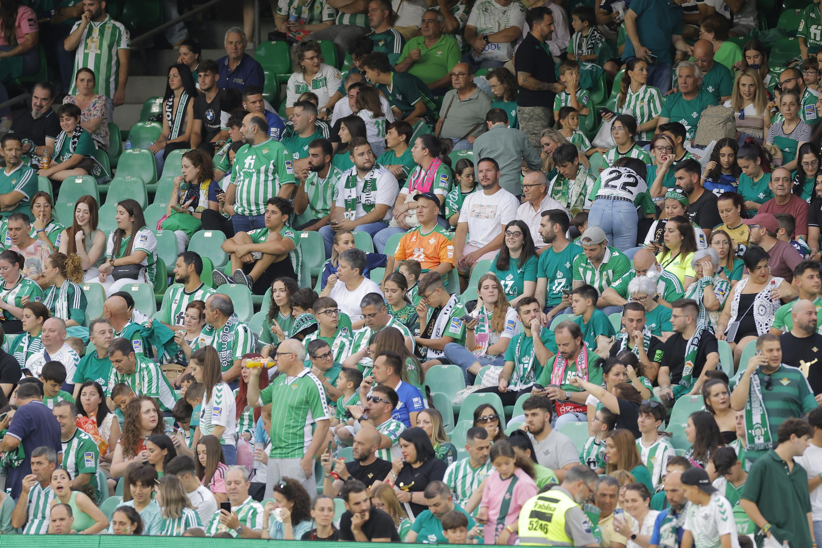 Búscate en las fotos de la despedida de Joaquín