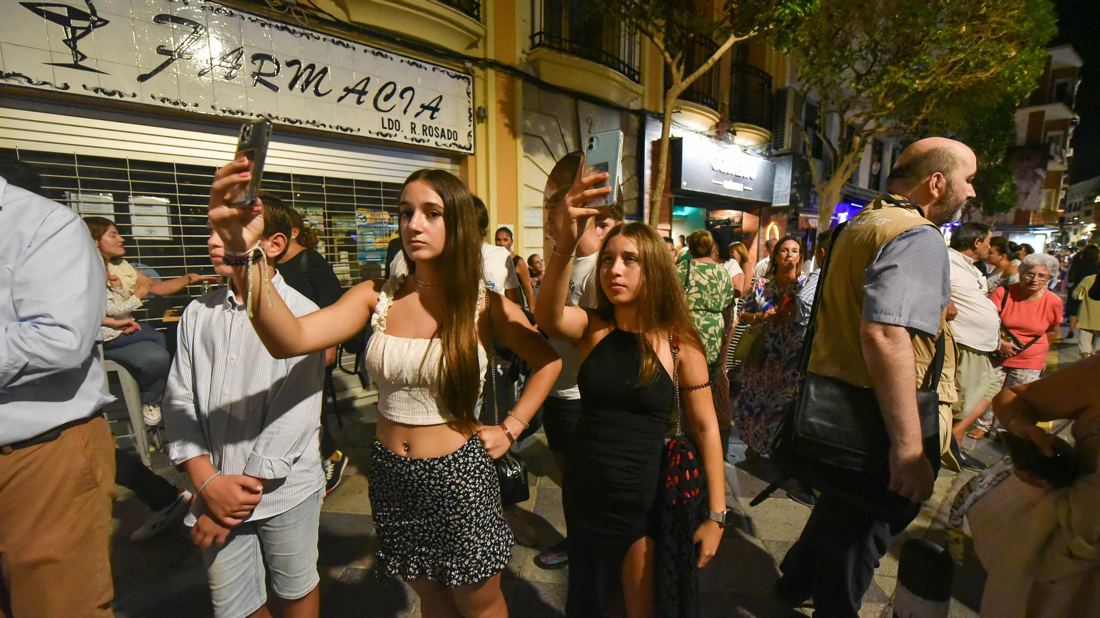 La Magna Mariana de Algeciras por la calle Convento, en imagenes