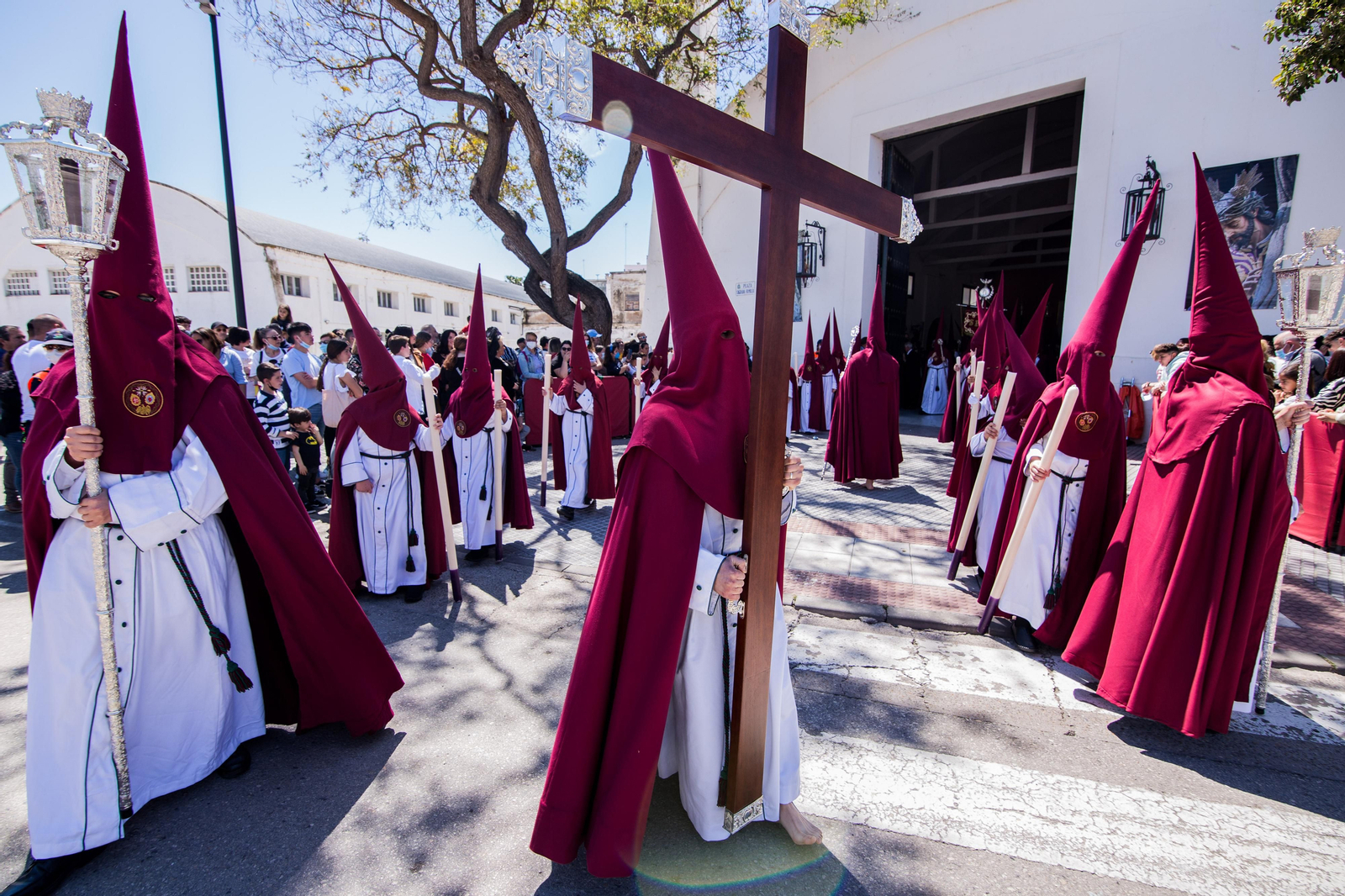 Jueves Santo en San Fernando: Las imágenes de Tres Caídas