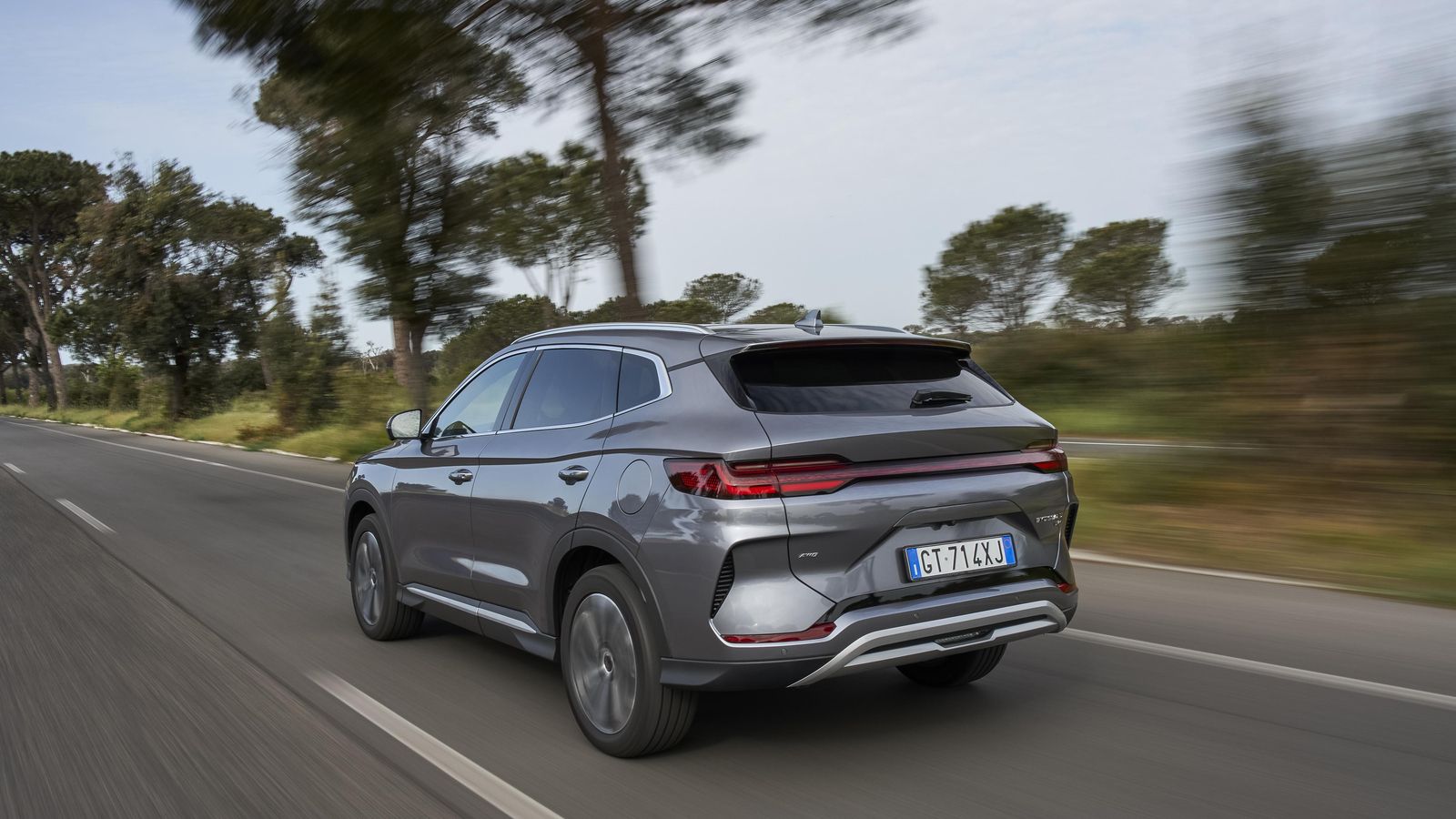 La Dual Mode del Seal U utiliza un motor eléctrico en cada eje, más otro de gasolina eléctrico como base del sistema híbrido