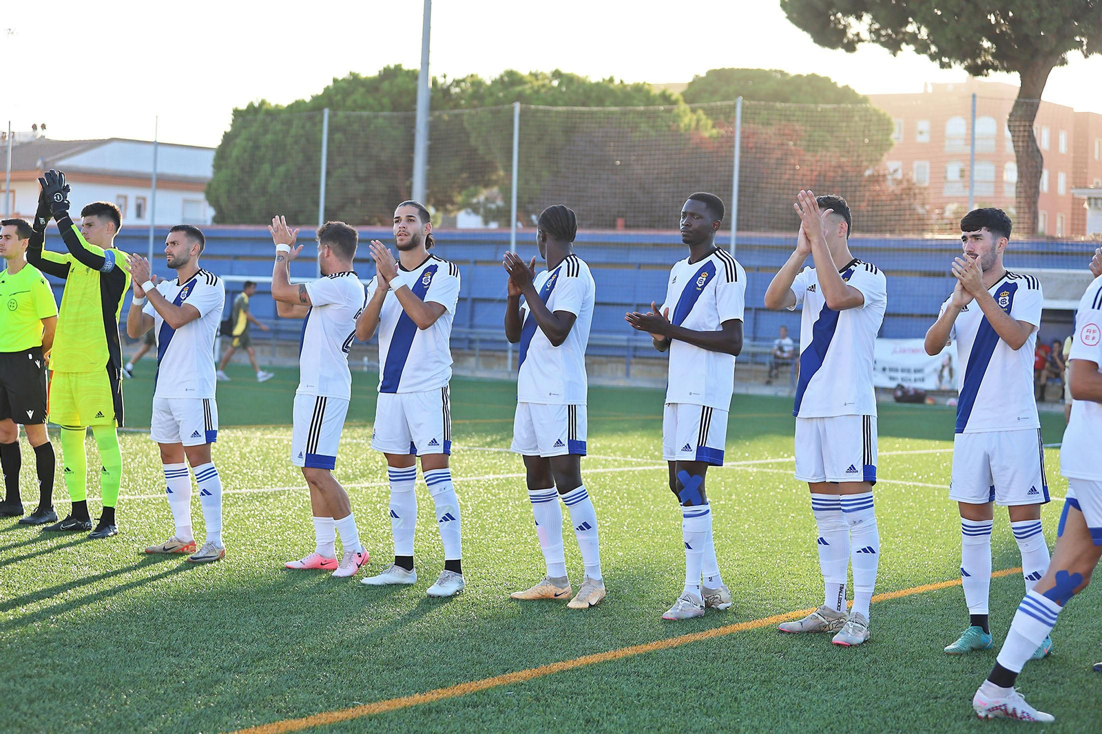 Imágenes del amistoso entre el CD Punta Umbría y el Recreativo de Huelva