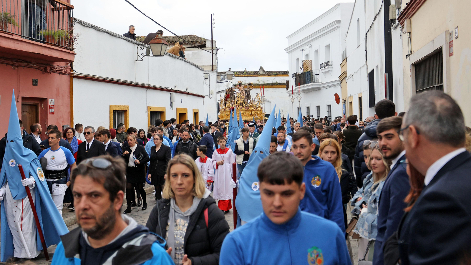 La lluvia apareció en la tarde del Viernes Santo