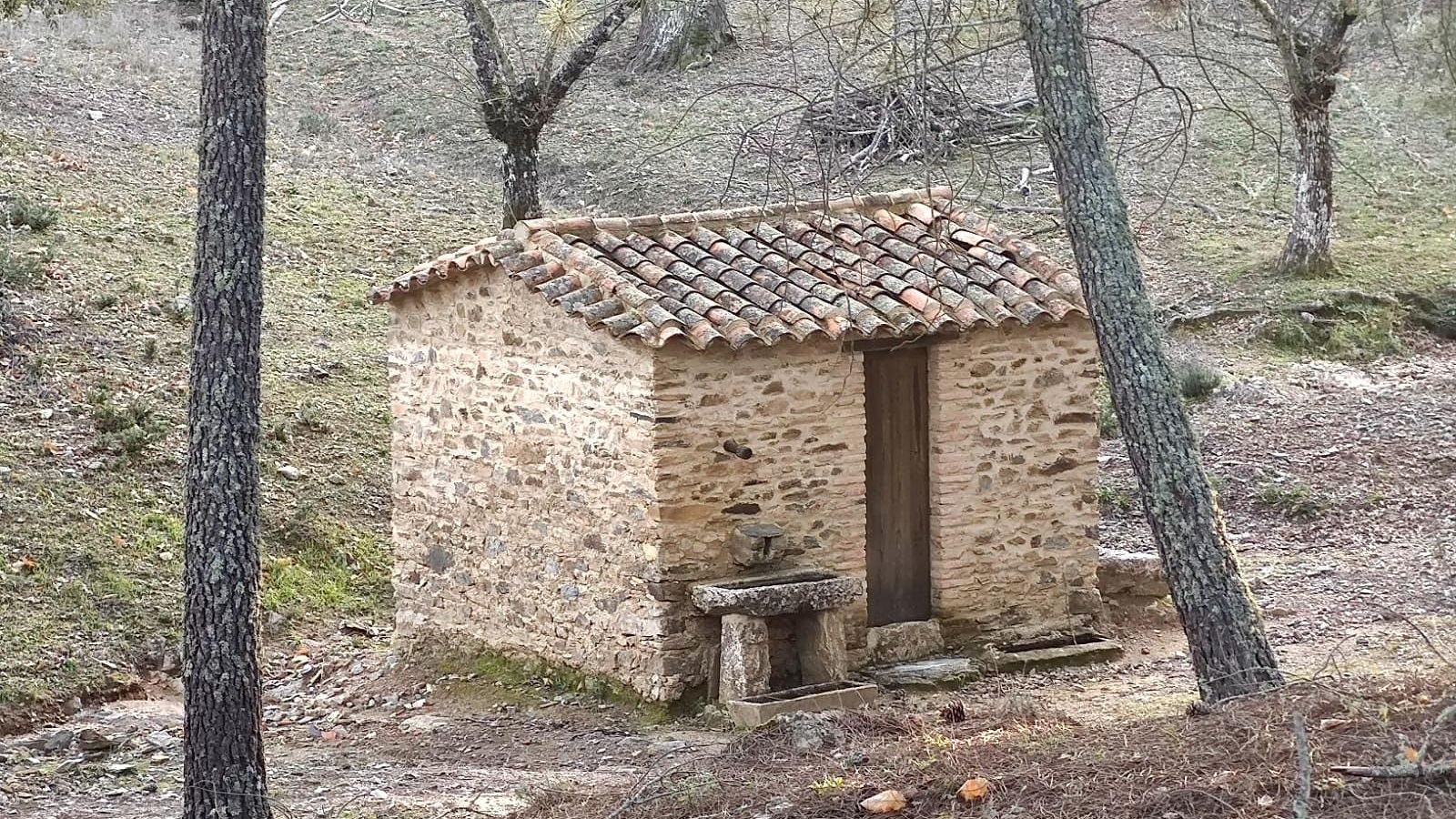 Sendero de Fuenteheridos a Valdelarco