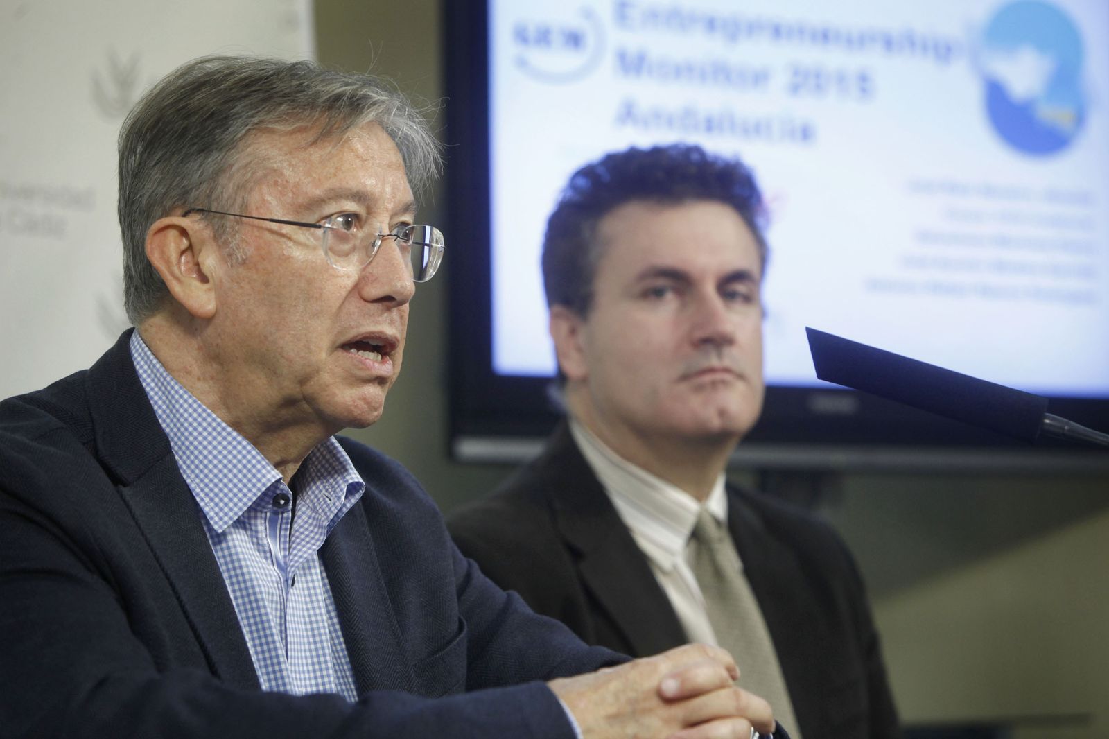 El catedrático de Organizacion de Empresas de la UCA, José Ruiz Navarro, es el director del Informe GEM Andalucía 2015 que se presentó ayer.