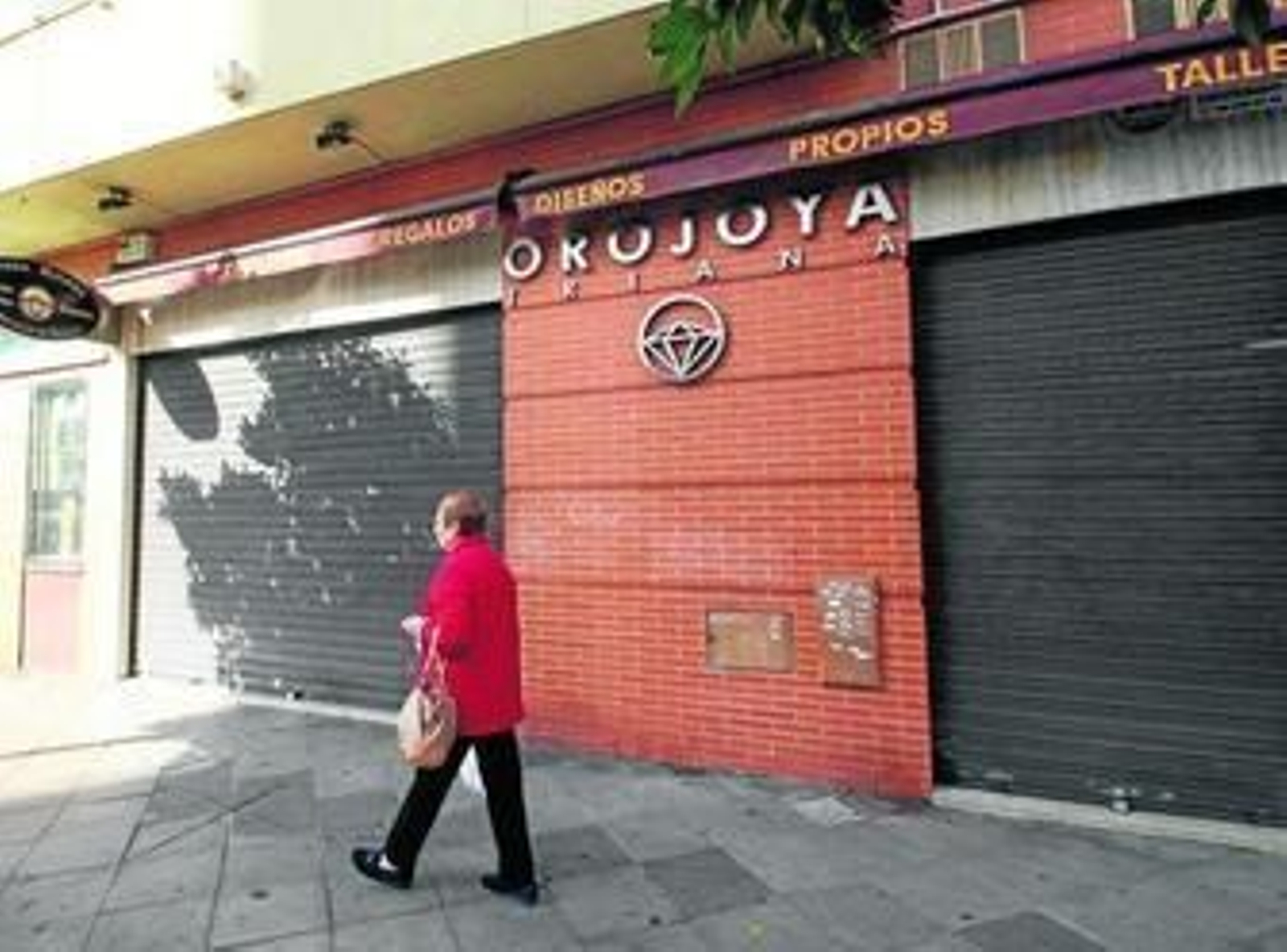 Detenidos tras atracar una joyería de Triana con un gas lacrimógeno