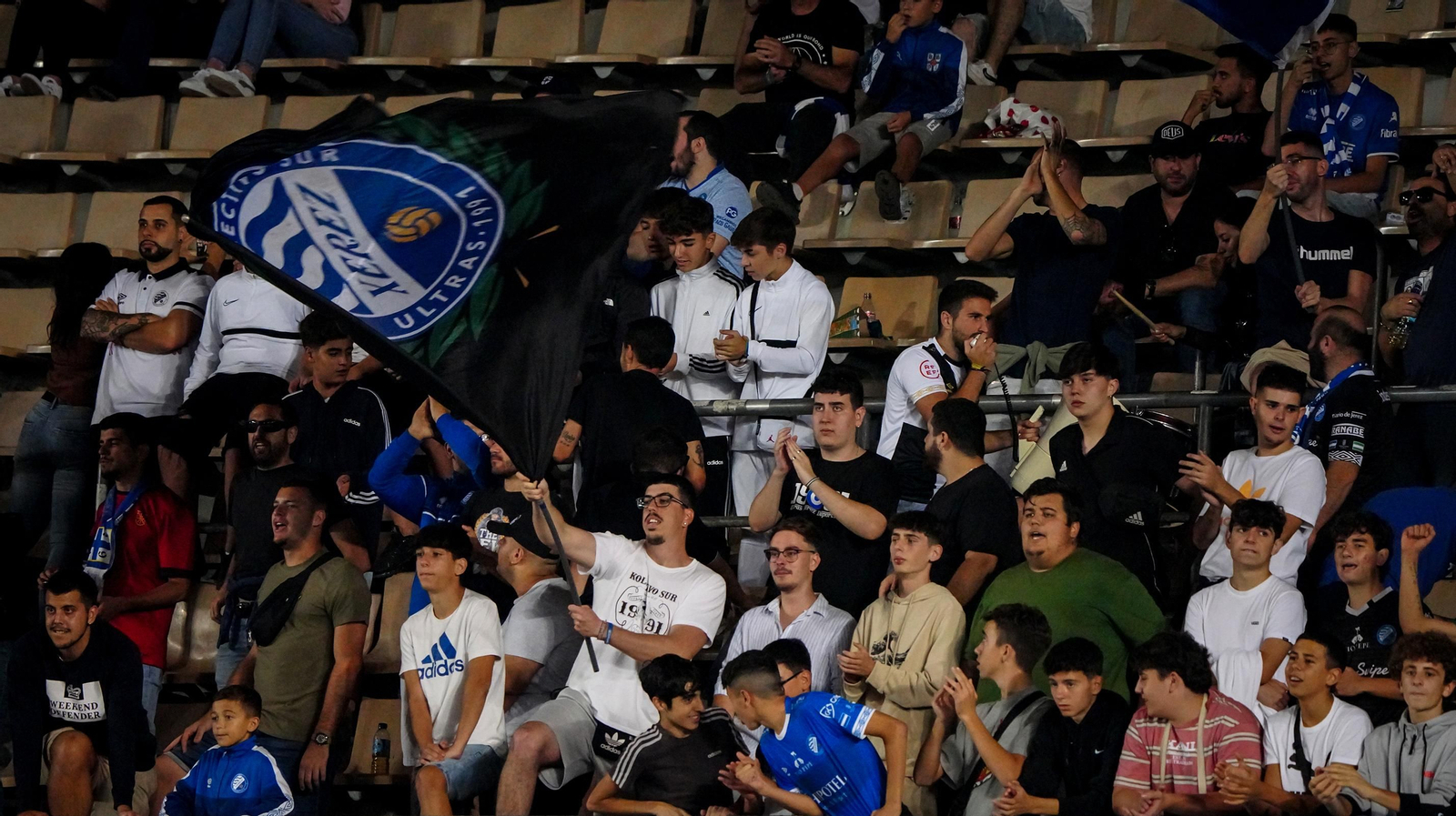 Búscate en el partido Xerez DFC- Ejido