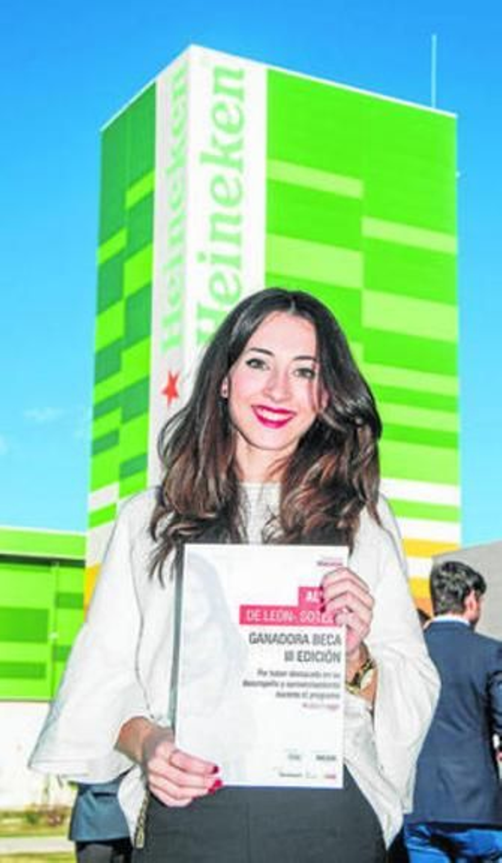 La onubense Alicia de León, ganadora de la beca.