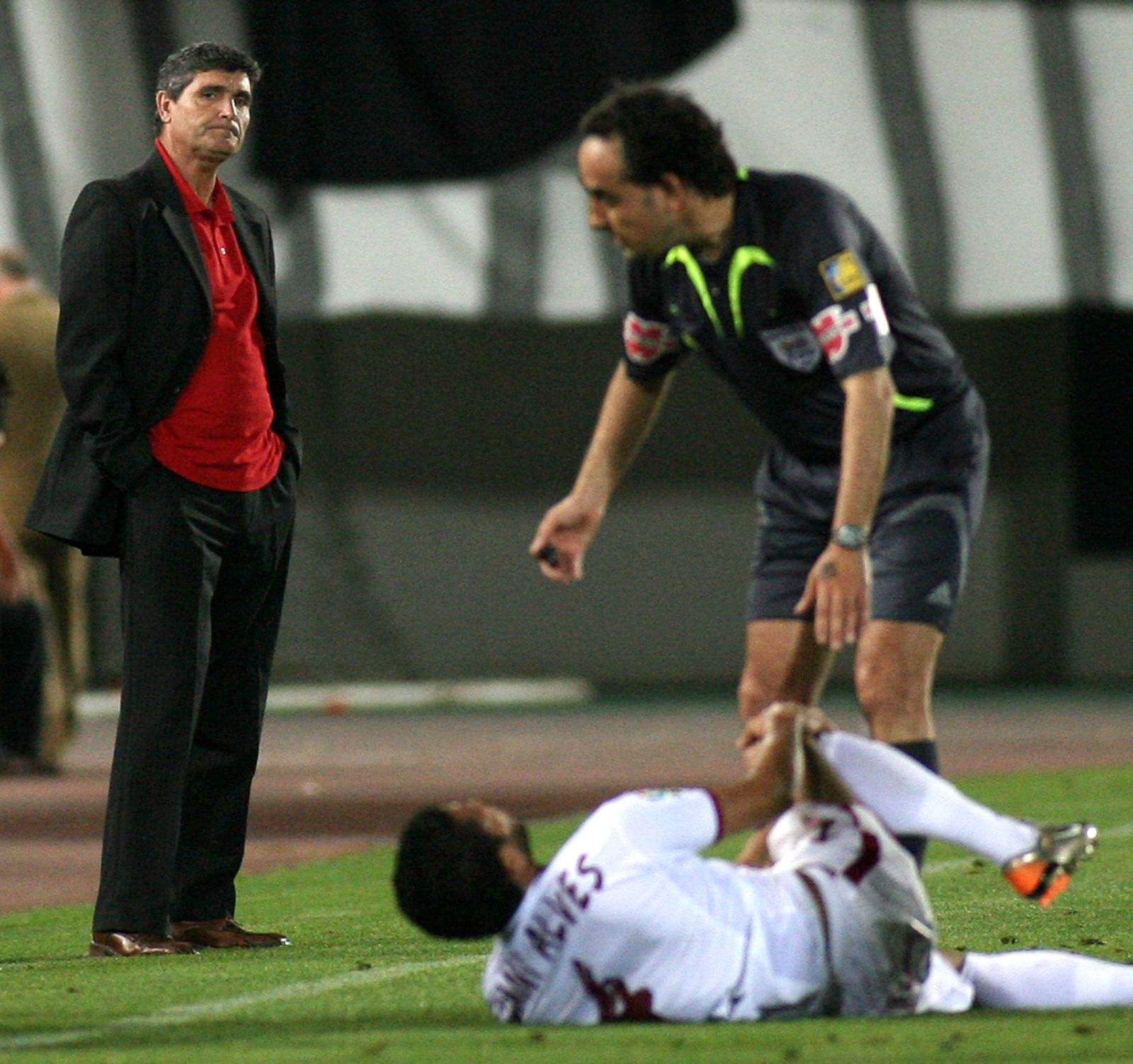 Iturralde González, Juande Ramos y Daniel Alves.