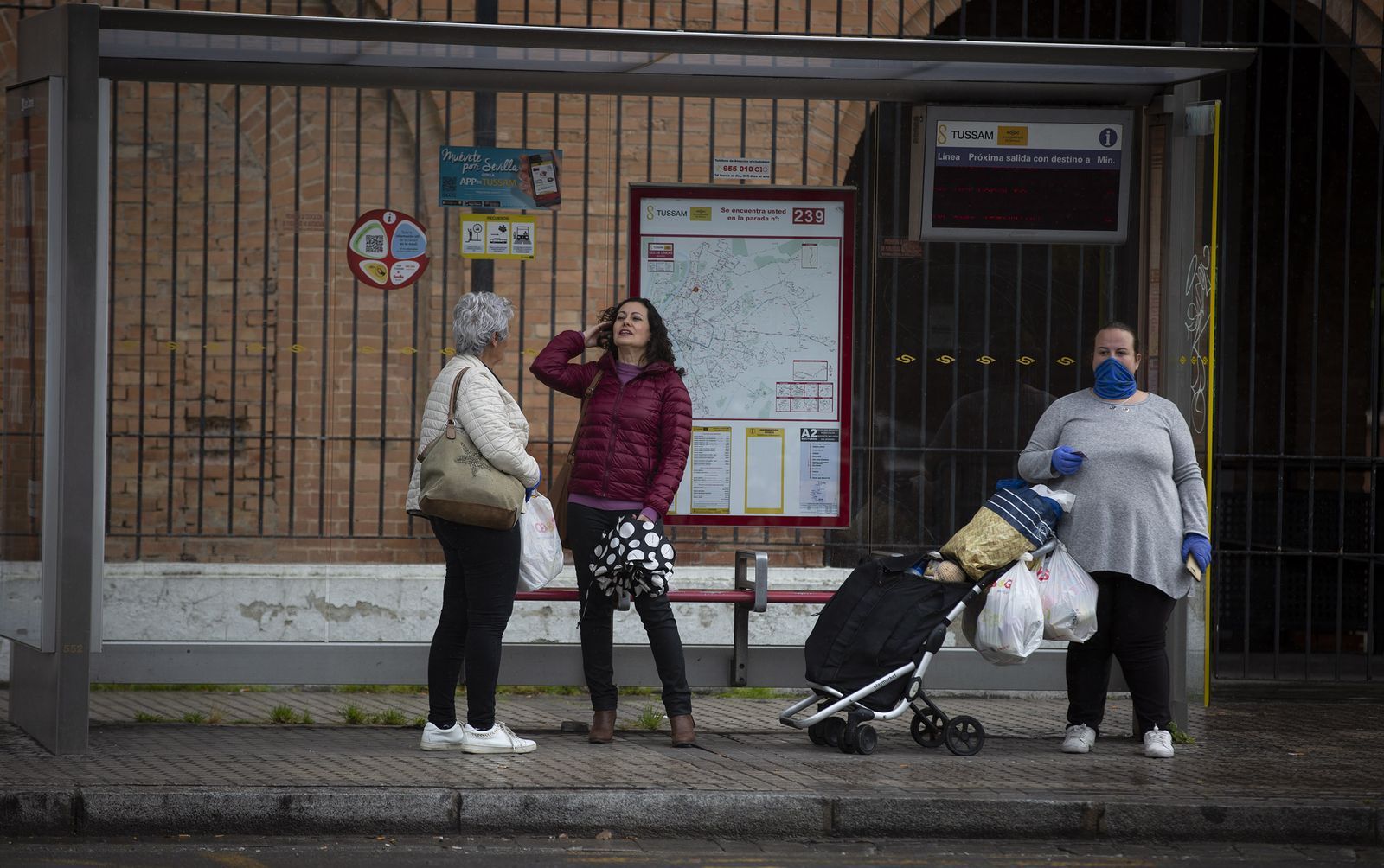 Coronavirus en Sevilla: Callejeando en una ciudad desierta