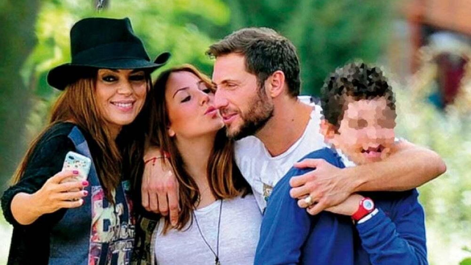 Olga Moreno, Rocío Flores, Antonio David y David, en una imagen de archivo.