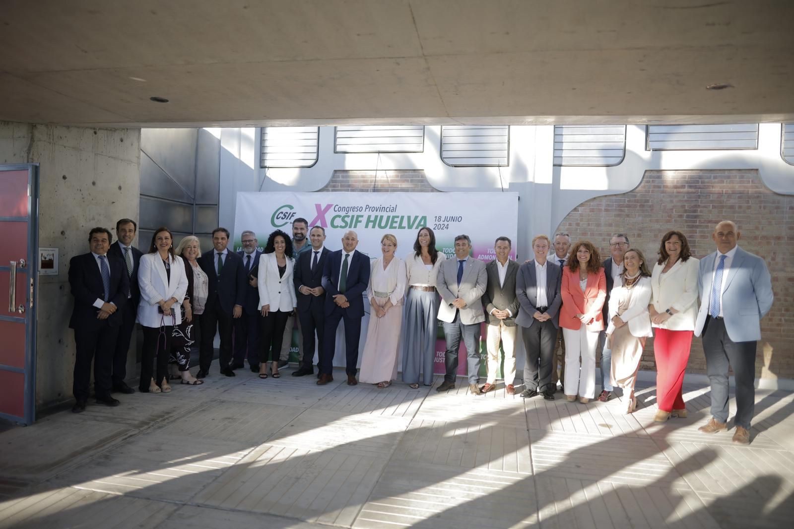 Nutrida representación institucional de Huelva..jpeg