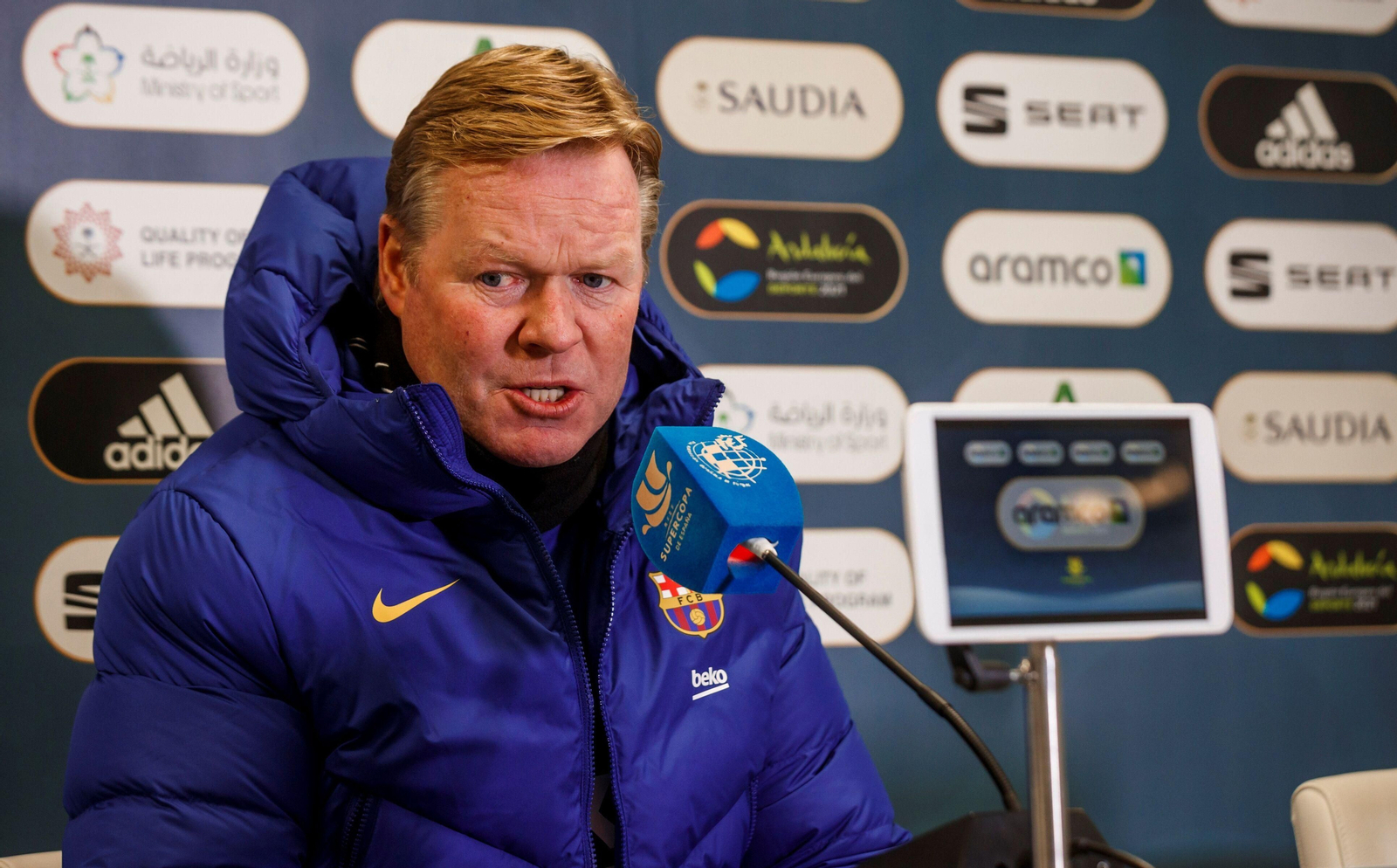 Ronald Koeman, en plena rueda de prensa.