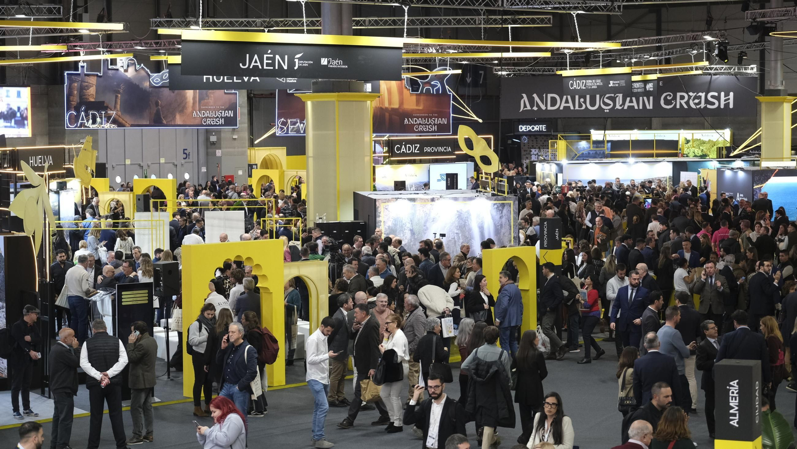 Las imágenes del segundo día de FITUR 2025, en Madrid
