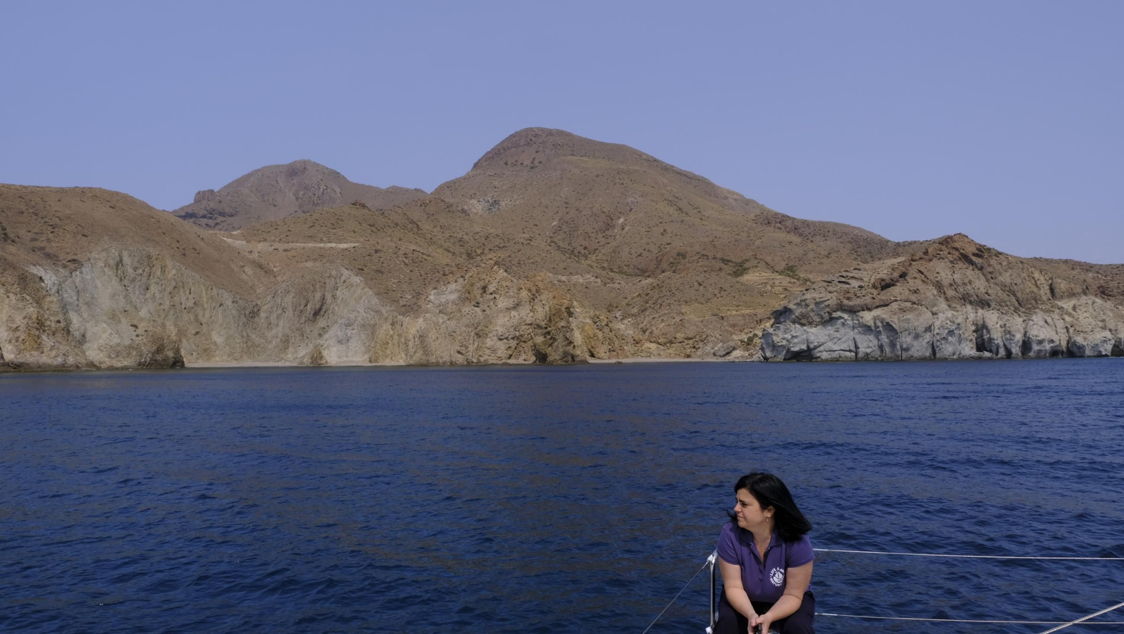 Un paseo en catamarán por Cabo de Gata, en imágenes