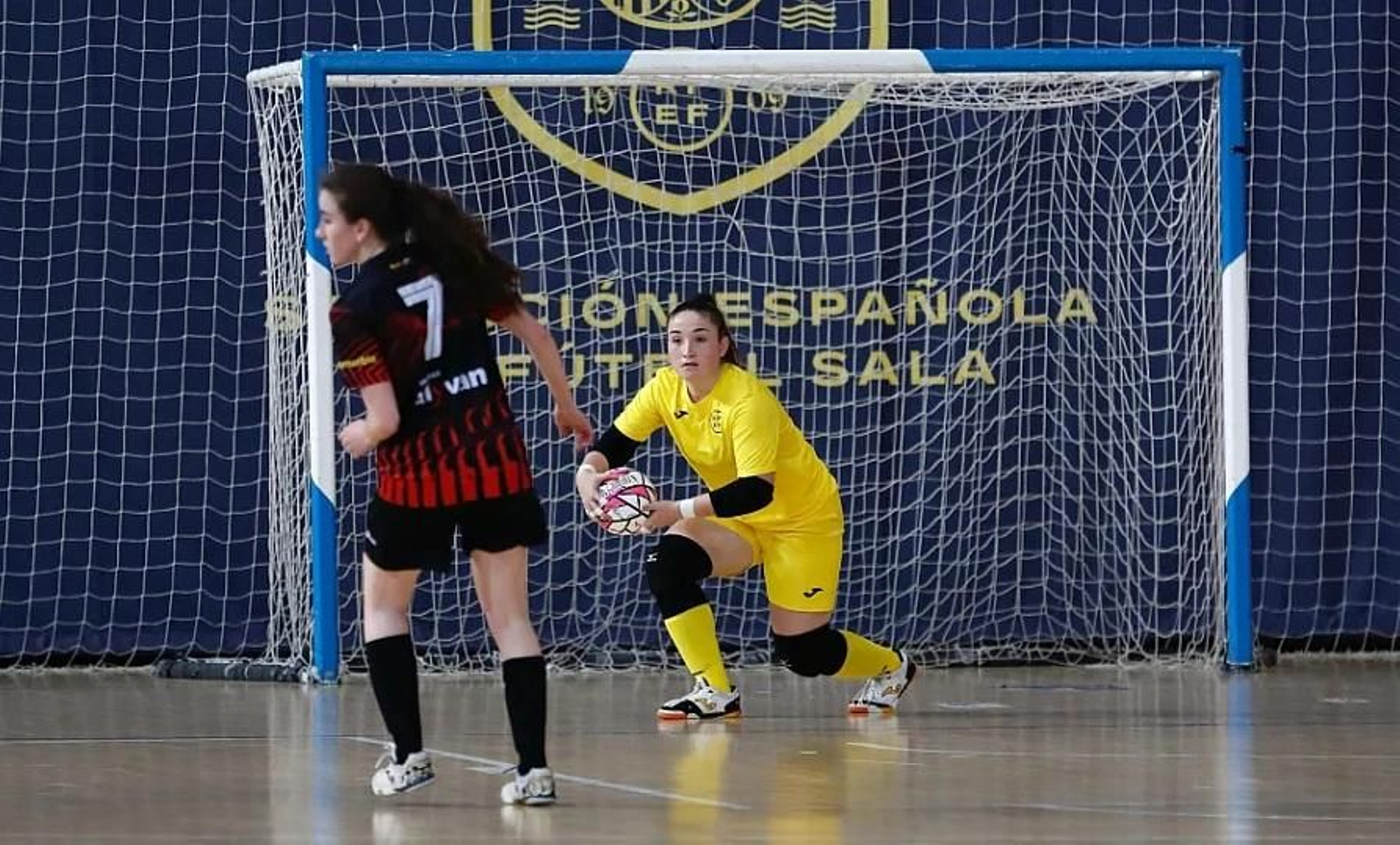 Pilar Navarrete, en una acción del amistoso ante Segosala.