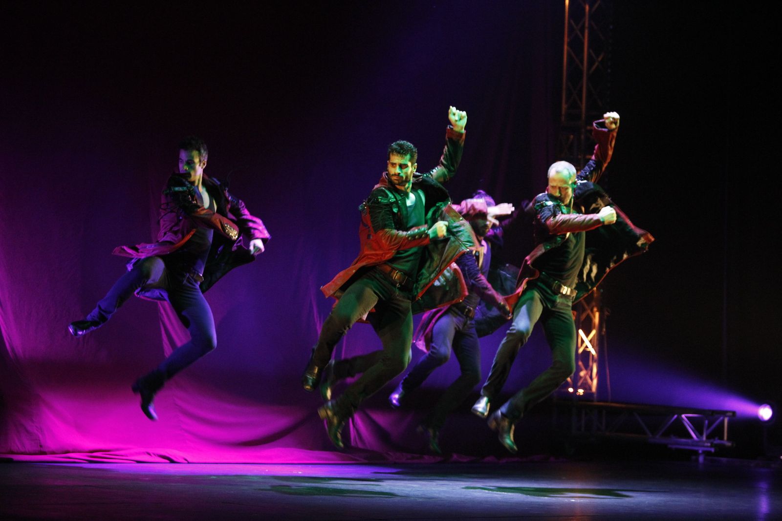 Las imágenes de la actuación del grupo Los Vivancos