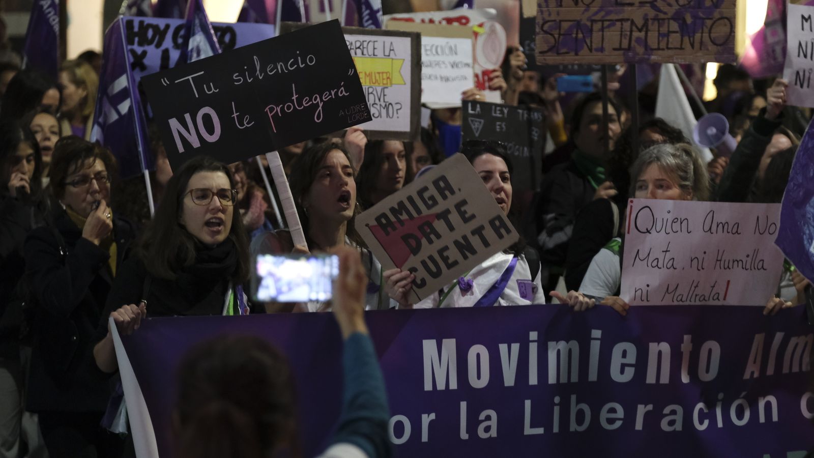 Imágenes de las manifestaciones por el Día de la Mujer en Almería