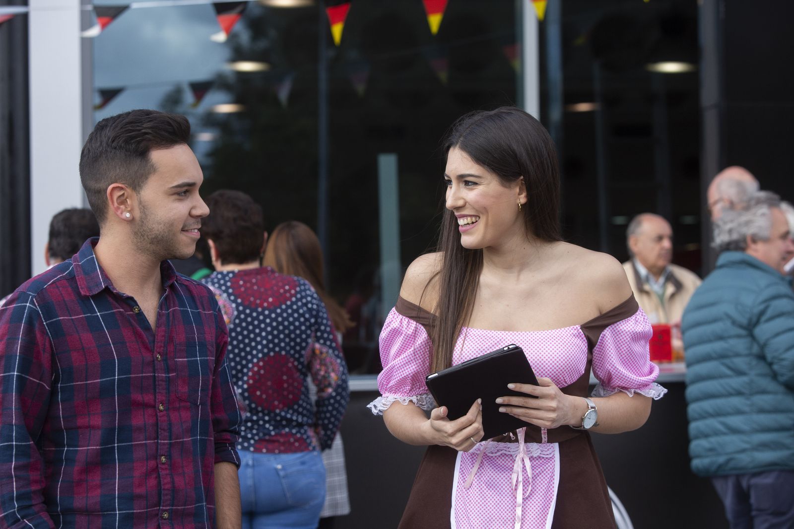 Vea las imágenes de la presentación del nuevo Mercedes Benz clase B