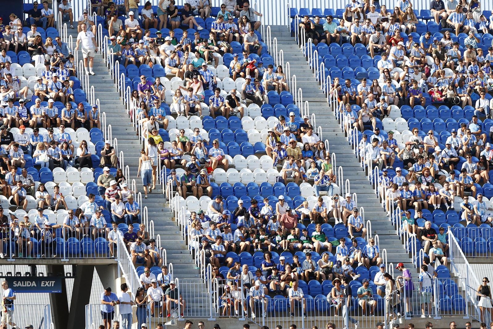 Búscate en las gradas de La Rosaleda en el Málaga CF-Burgos
