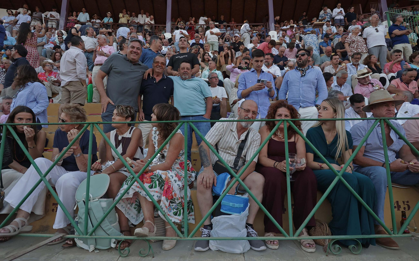 Búscate en la Plaza de Toros 'El Arenal' durante la corrida del viernes de la Feria de La Línea