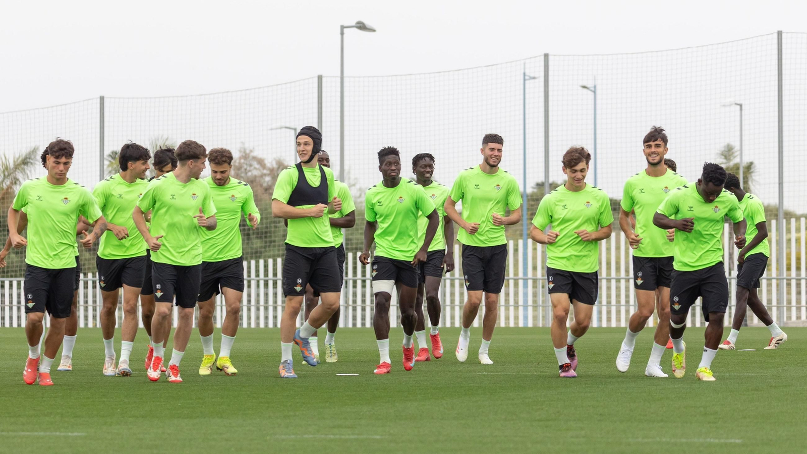 El Betis Deportivo, durante el entrenamiento de este 1 de mayo.