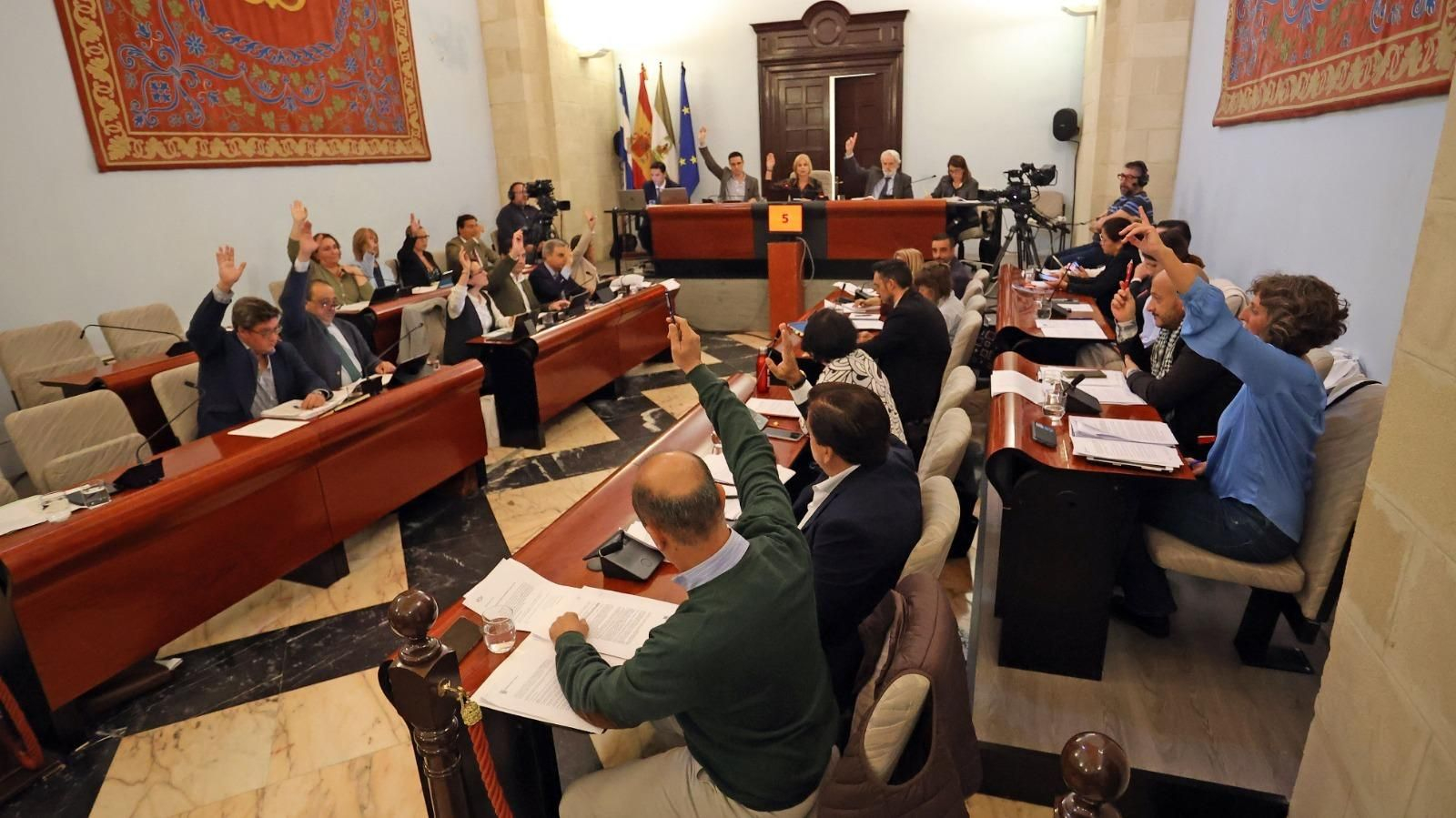 Un instante del pleno municipal celebrado este viernes.