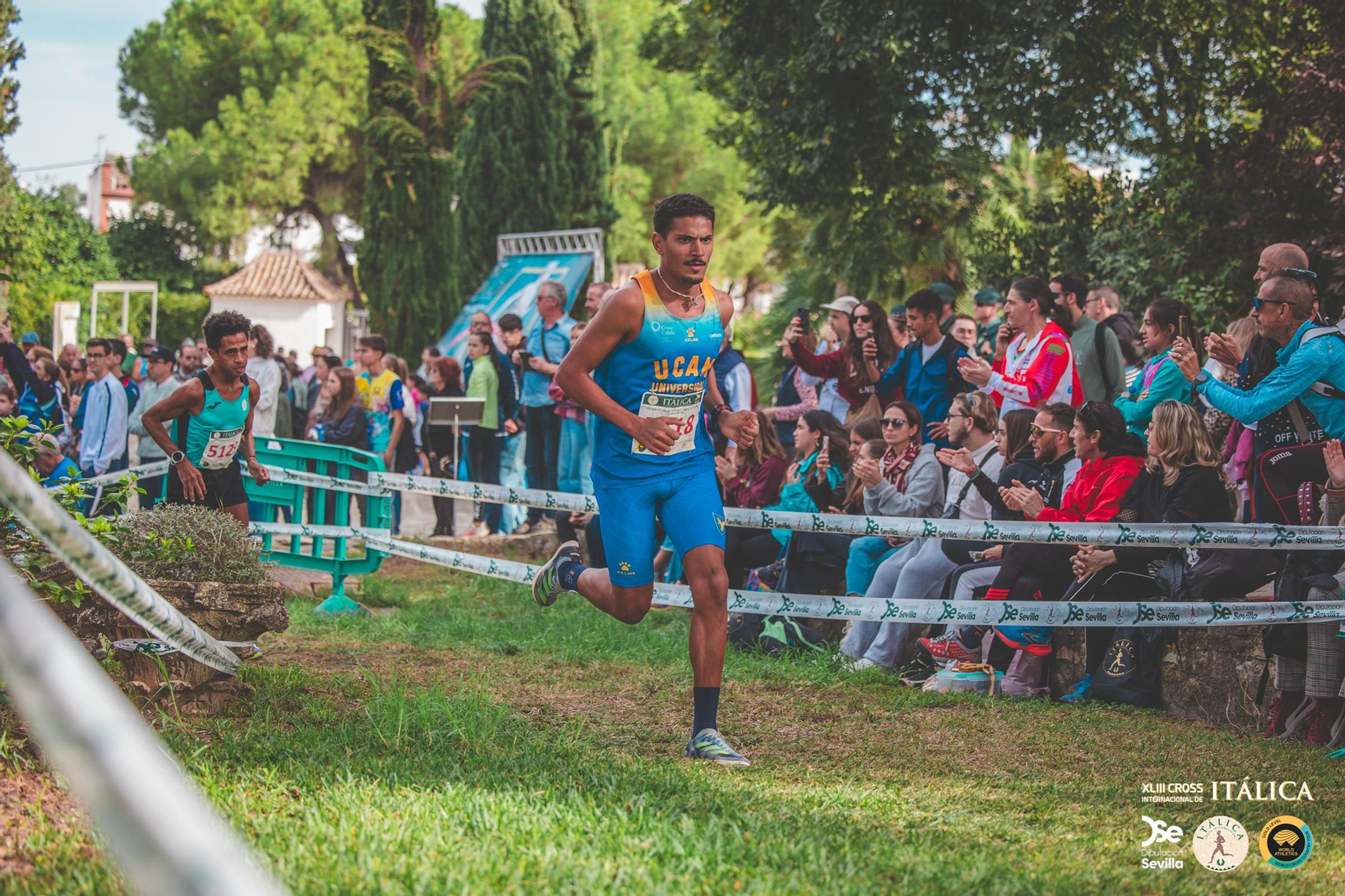 Búscate en las fotos del Cross de Itálica 2025 | 12