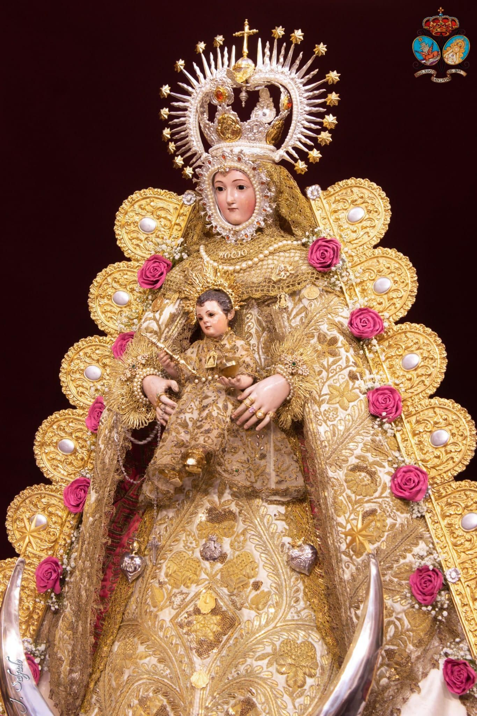 Imagen de la Virgen del Rocío de la filial gaditana. Imagen de la Virgen del Rocío de la filial gaditana.