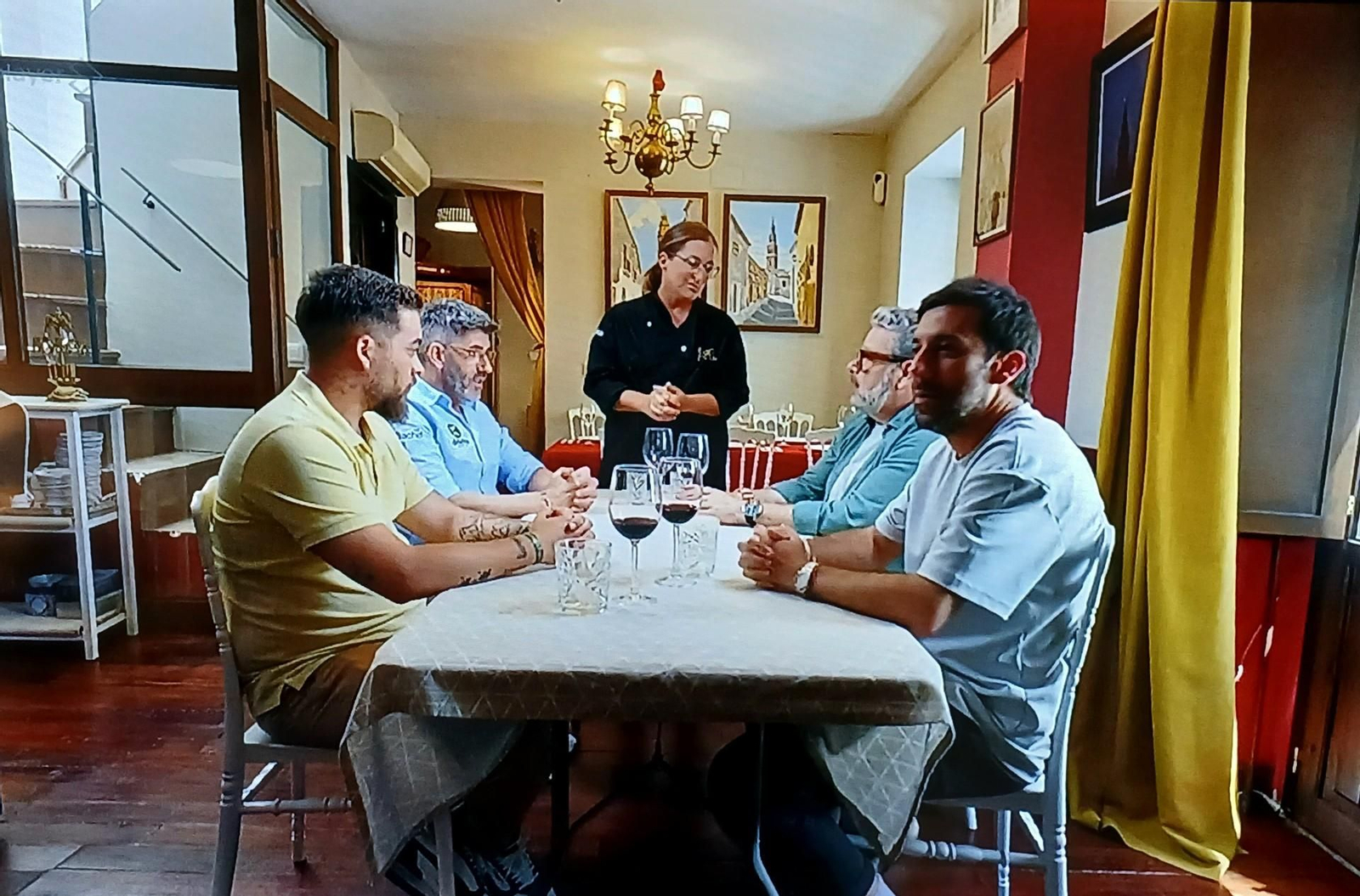 Una captura del 'Batalla de restaurantes' en Sevilla, en la Antigua Abacería de San Lorenzo