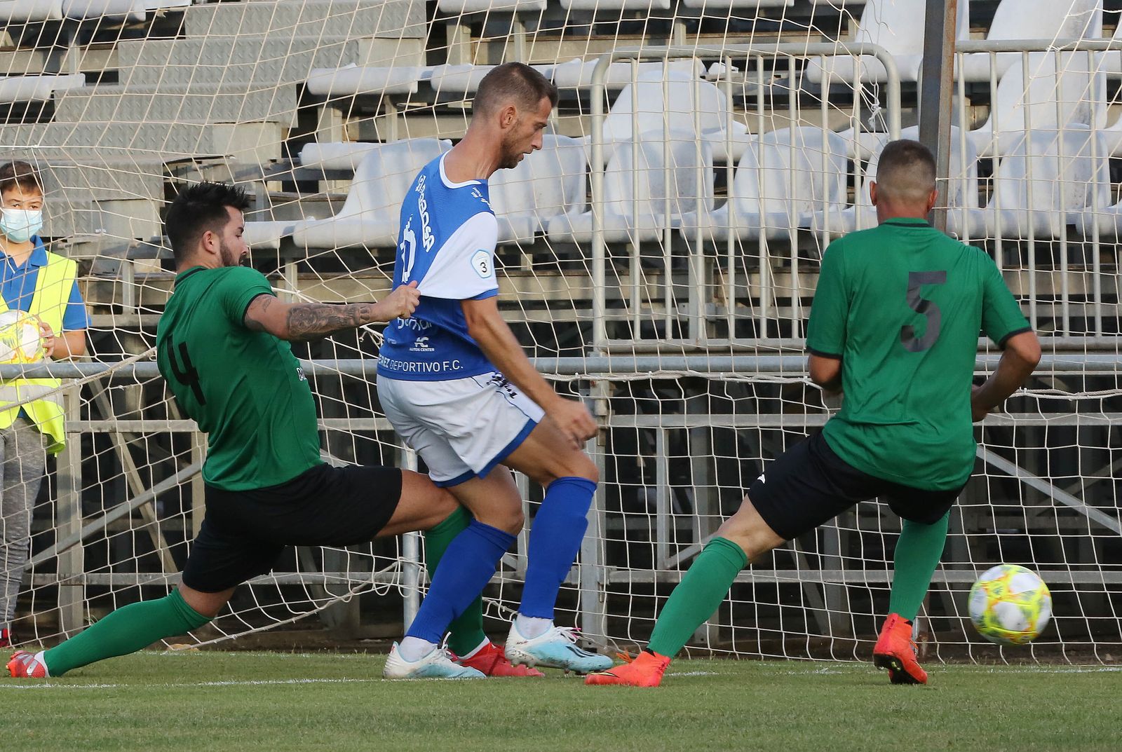 Imágenes del partido entre el XerezDFC y el Jerez industrial
