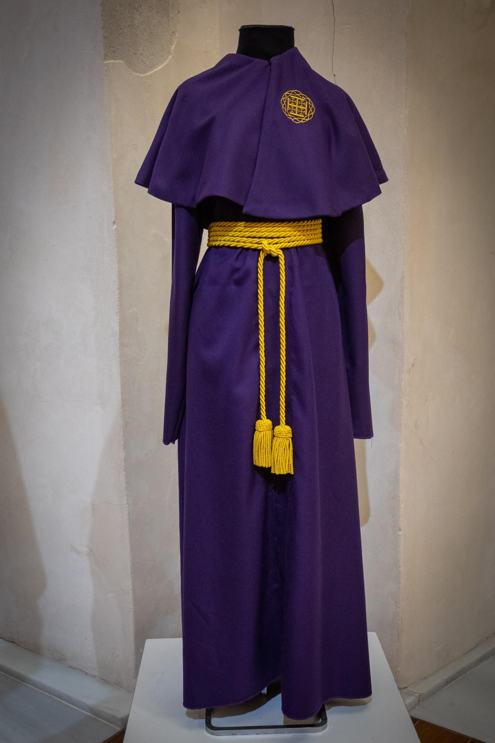 Las imágenes de la exposición Opera Nova, estrenos de las hermandades de San Fernando