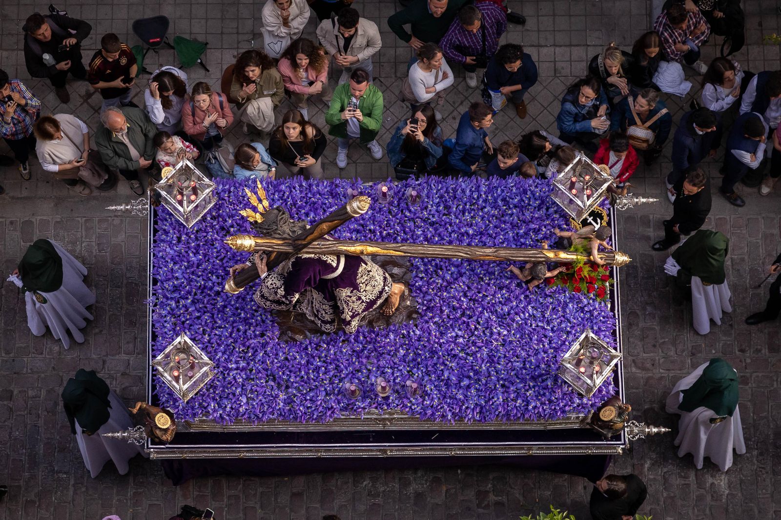 Las mejores fotos del Martes Santo en Granada