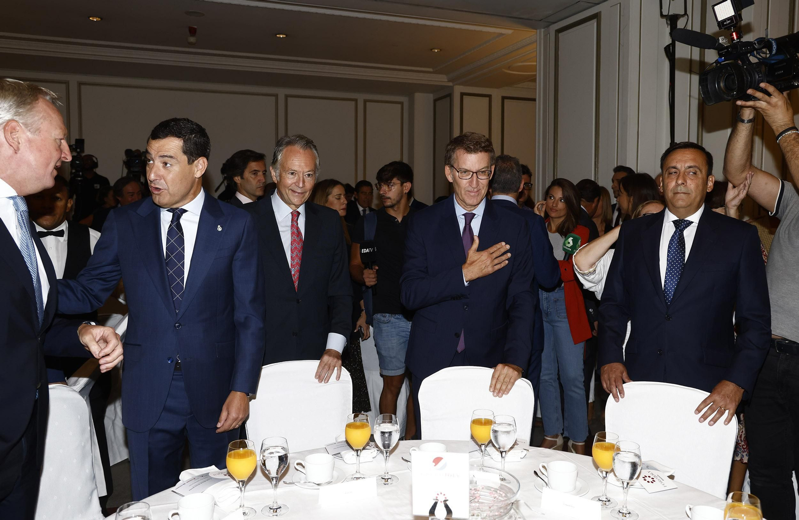 Foro Joly con Juanma Moreno en Madrid, todas las imágenes