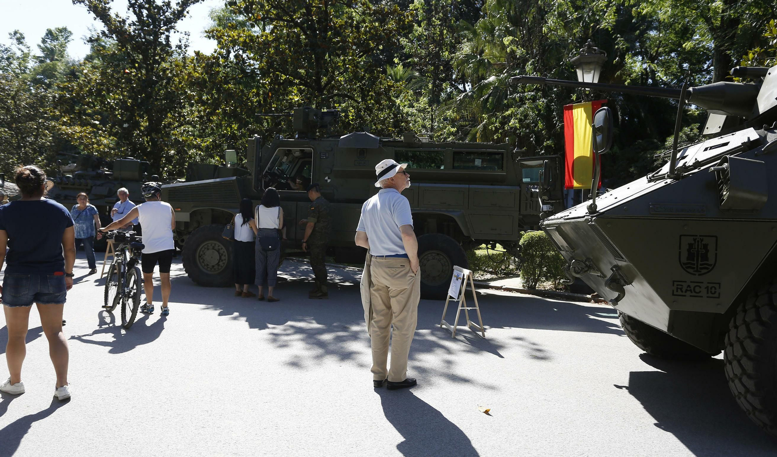 La exposición del Ejército en el Parque de María Luisa
