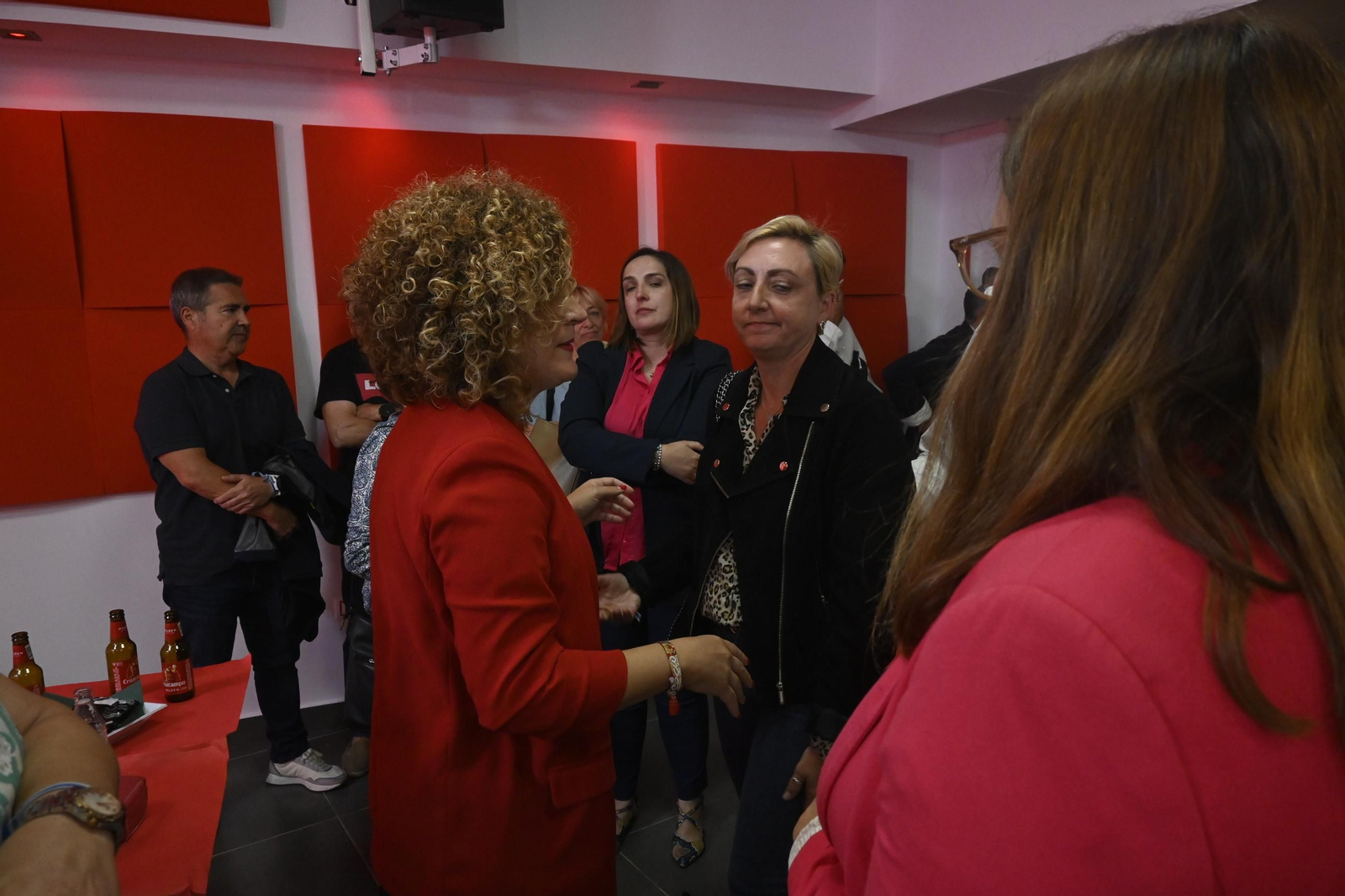 Imágenes del PSOE tras las elecciones municipales en Huelva