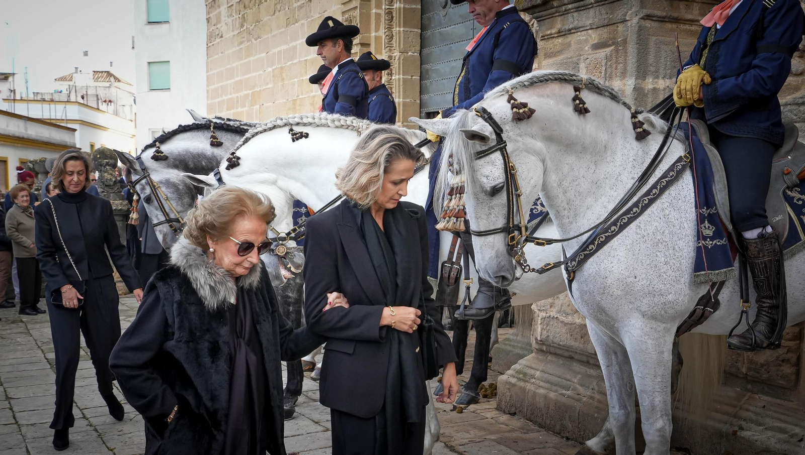 Imágenes del funeral de Álvaro Domecq en la catedral de Jerez