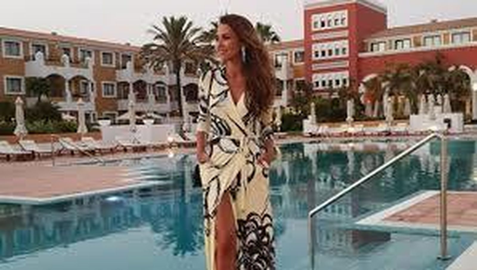 Paula Echevarría en el hotel Sancti Petri