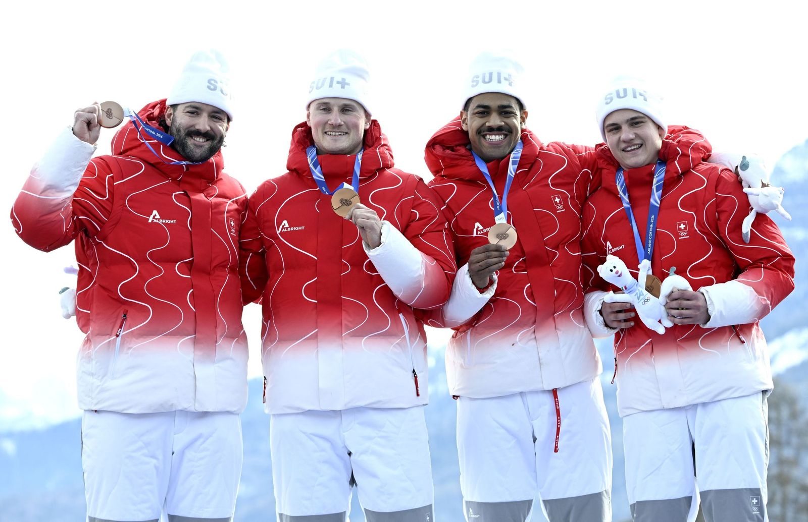 Las mejores fotos de los Juegos Olímpicos de invierno Milán Cortina d'Ampezzo 2026 | Ceremonia de clausura y jornada 17 y última