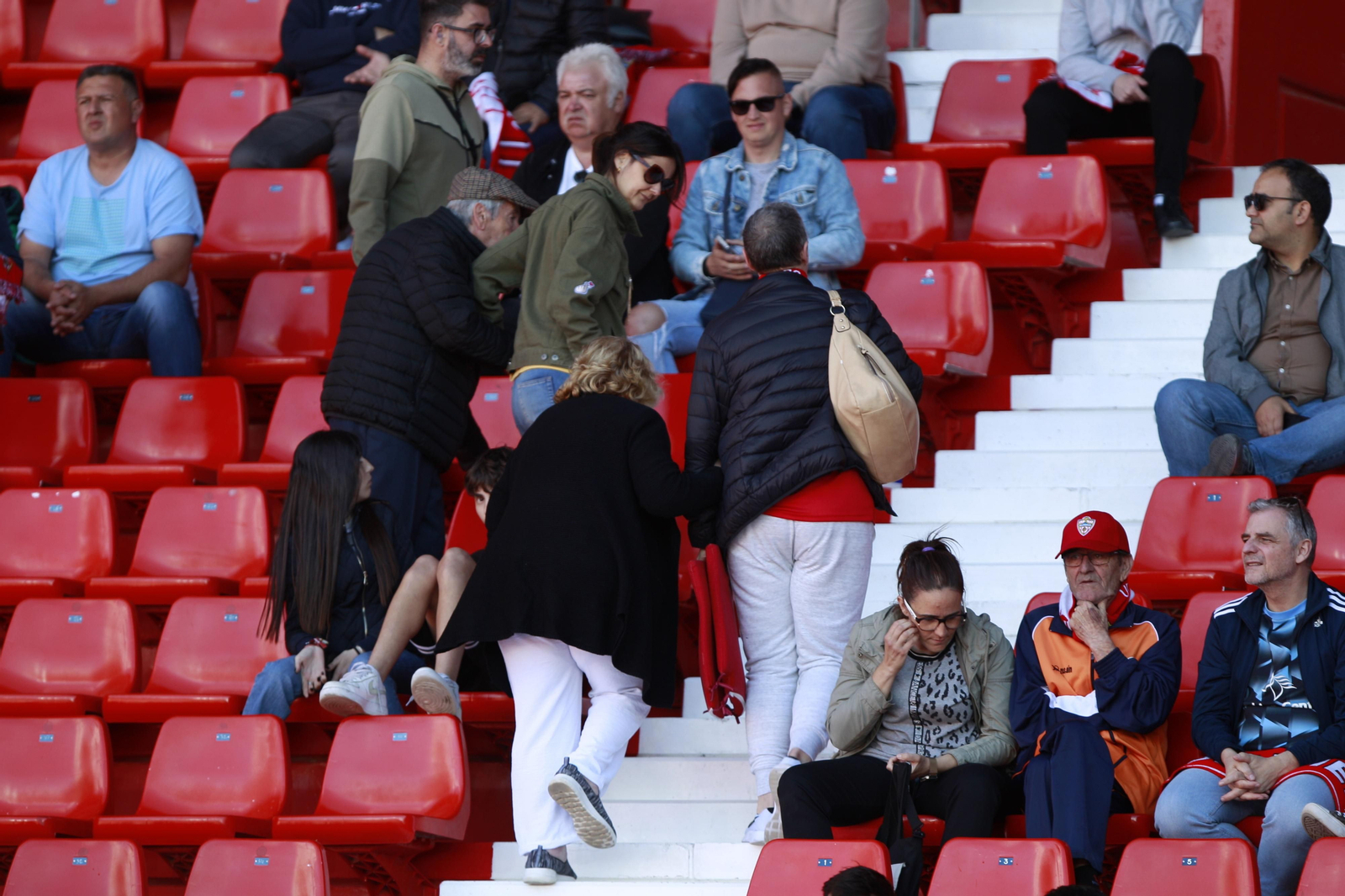 Las imágenes del triste descenso de la UDA ante el Getafe