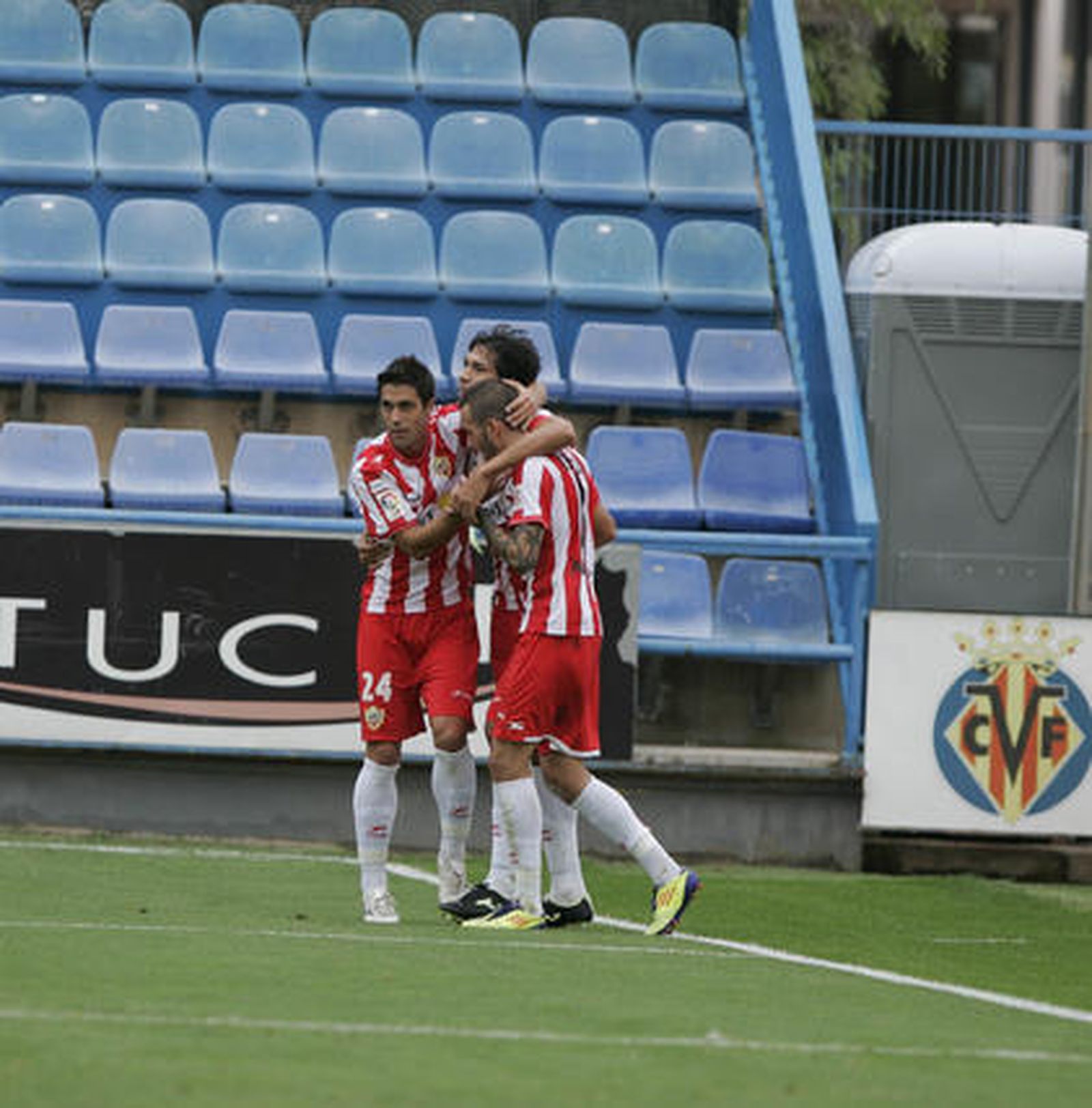 El Almería se deja remontar ante el Villarreal B (2-1). / LOF