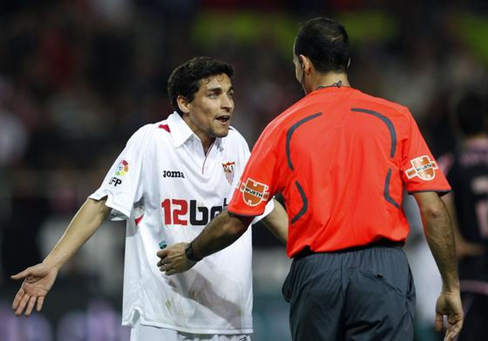 El Sevilla deja escapar otros dos puntos en su casa ante el Dépor y ya acumula 16 puntos perdidos en casa. / Reuters